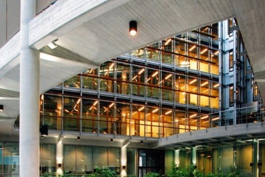 ΓΕΚ ΤΕΡΝΑ σε αναλυτές: «Το 2026 θα είναι καλή χρονιά»